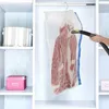 Vákuové vrecko na oblečenie s vešiakom 70x104 cm Náhľad obrázku produktu 3
