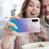 A woman is taking a selfie with a man, holding up a Samsung phone with a transparent case. Anteprima dell’immagine prodotto