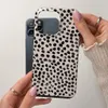 Burga Almond Latte, pokrowiec, Apple, iPhone 16 Pro, 15,9 Podgląd zdjęcia produktu 9