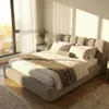 Čalouněná postel DreamLux Veneto 200 x 200 cm s roštem a Náhled obrázku produktu 2