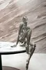 Duża statuetka Genoid Cyberpunk autorstwa Hajime Sorayama Podgląd zdjęcia produktu 5
