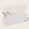 An illustration showing how to fold a bed guard. An orange arrow indicates the direction of movement. Voir les images du produit