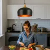 MasterLED Pendelleuchte Lumina Ø30cm Schwarz-Gold E27 – Produktbild-Vorschau 2