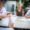 Lotta contro gli spiedini - il brutto gioco di carte Anteprima dell’immagine prodotto 10