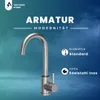 A modern kitchen faucet is displayed against a gradient background with text overlays highlighting its features. Produktbild-Vorschau