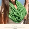 styleBREAKER Damen Loop Schal weich fließend | Seidig Produktbild-Vorschau 5