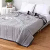 Kühlende Bettdecke (Queen-Size) absorbiert Körperwärme und Produktbild-Vorschau 2