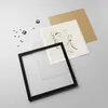 Gerahmtes Poster - Schwarzer Rahmen - Minimalismus Porträt Produktbild-Vorschau 4