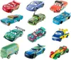 A collage of various Disney Pixar Cars toy vehicles. Anteprima dell’immagine prodotto