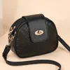 Camerazar Attached Borsa a tracolla piccola in pelle Anteprima dell’immagine prodotto 8