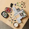 Lego LEGO Queer Eye – The Fab 5 Loft 10291 Podgląd zdjęcia produktu 14