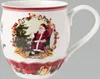A Christmas-themed mug with Santa Claus, a Christmas tree, and presents. Voir les images du produit