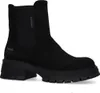 A black Chelsea boot with a thick sole. Produktbild-Vorschau