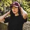 Casquette New Era 9Forty pour femmes, logo MLB métallique, Voir les images du produit 10