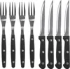 A set of steak knives and forks arranged on a white background. Voir les images du produit