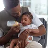 MEDELA - Biberon tasse Soft cup™ - Embout cuillère Voir les images du produit 4