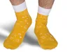 Chaussettes emballées dans une canette de bière en métal Voir les images du produit 8