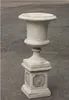 Schöne Amphore aus Steinguss mit Sockel als Set perfekt für Produktbild-Vorschau 4