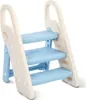 A child's step stool with three steps. Produktbild-Vorschau