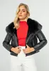 Veste en similicuir pour femme, au design moderne et dotée Voir les images du produit 1