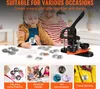 A family is making buttons with a button press machine. There are also four smaller images showing different uses for the buttons. Anteprima dell’immagine prodotto
