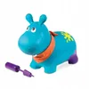 A blue inflatable hippo toy with an orange bandana and yellow splatters, shown with a purple hand pump on a white background. Anteprima dell’immagine prodotto
