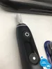 Braun Oral-B iO 8N (IOM8.2Q2.2BD) Spazzolino elettrico nero Anteprima dell’immagine prodotto 3