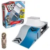 A Tech Deck Speedway Hop fingerboard ramp set and a fingerboard are displayed against a white background. Náhľad obrázku produktu