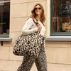 Selencia Zaya Tote Bag - Teddy Laptoptasche 16 Zoll - Produktbild-Vorschau 2