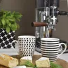 Set di 4 tazze da caffè con design a righe punteggiate Anteprima dell’immagine prodotto 3