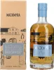 A bottle of Mackmyra Swedish Single Malt Whisky and its accompanying gift box are displayed against a white background. Produktbild-Vorschau