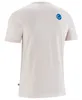 Rückansicht eines hellbeigen T-Shirts Highball IV von Edelrid; mit blauem Logo auf der Schulter. Produktbild-Vorschau