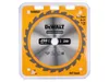 A Dewalt circular saw blade is shown in its retail packaging. Anteprima dell’immagine prodotto