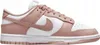 A side view of a Nike Dunk Low sneaker in white and pink. Anteprima dell’immagine prodotto