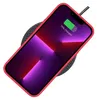 A red iPhone case is shown on a wireless charger. Anteprima dell’immagine prodotto