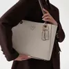 Guess Shopper Noelle II TO 36 x 9.5 x 27 Produktbild-Vorschau 14