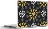 MuchoWow® Laptop Aufkleber Sticker Cover Mädchen - Herz - Produktbild-Vorschau 1