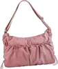 A studio shot of a pink Bench handbag. Anteprima dell’immagine prodotto