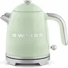 A studio shot of a green electric kettle on a white background. Voir les images du produit