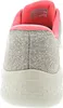 The back view of a women's sneaker. Voir les images du produit