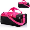 A studio shot of a duffel bag. Podgląd zdjęcia produktu