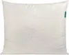 A white pillow with a leaf pattern and a small blue tag on the side. Anteprima dell’immagine prodotto