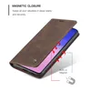 A brown leather phone case is shown with its magnetic closure feature highlighted. Produktbild-Vorschau