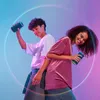 Two young people are dancing and holding Bluetooth speakers. Produktbild-Vorschau