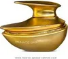 A golden perfume bottle is shown against a white background. Voir les images du produit