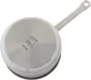 The bottom of a stainless steel saucepan is shown against a white background. The handle extends diagonally upwards to the right. Produktbild-Vorschau