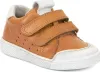 A single brown child's shoe with white accents and soles, shown from a side-angle against a white background. Produktbild-Vorschau
