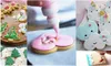 A collage of images showing decorated cookies, including Christmas trees, snowmen, hearts, clouds, and unicorns, with one image showing icing being applied. Produktbild-Vorschau