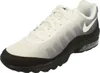 A single Nike Air Max Invigor Print sneaker shown from a side-diagonal angle against a white background. Produktbild-Vorschau