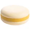 A single macaron on a white background. Náhled obrázku produktu
